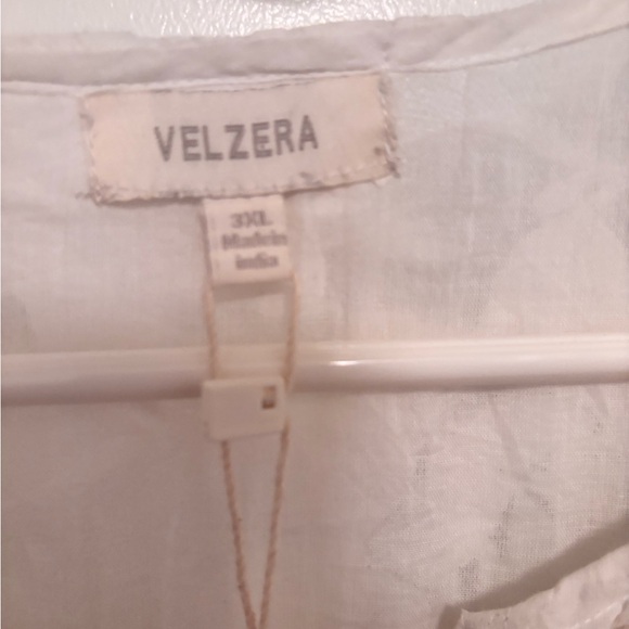 Velzera Cream Bell Sleeve V-Neck Sundress - Picture 4 of 8